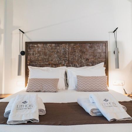 Lithos Luxury Suites Tínos Extérieur photo